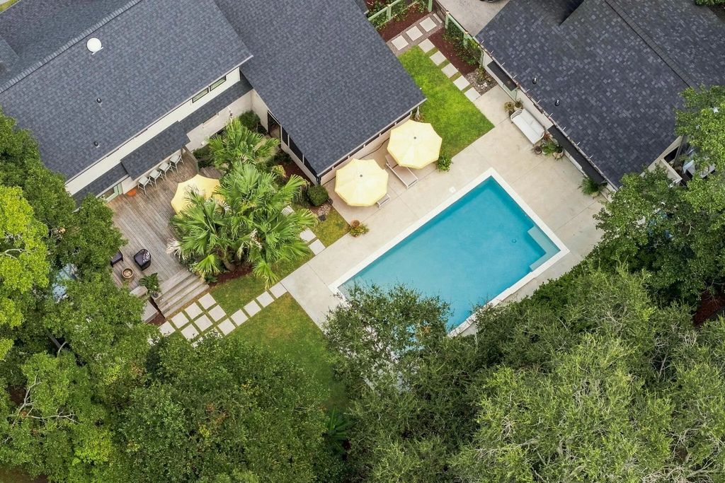 1233 Calais Drive, Mount Pleasant