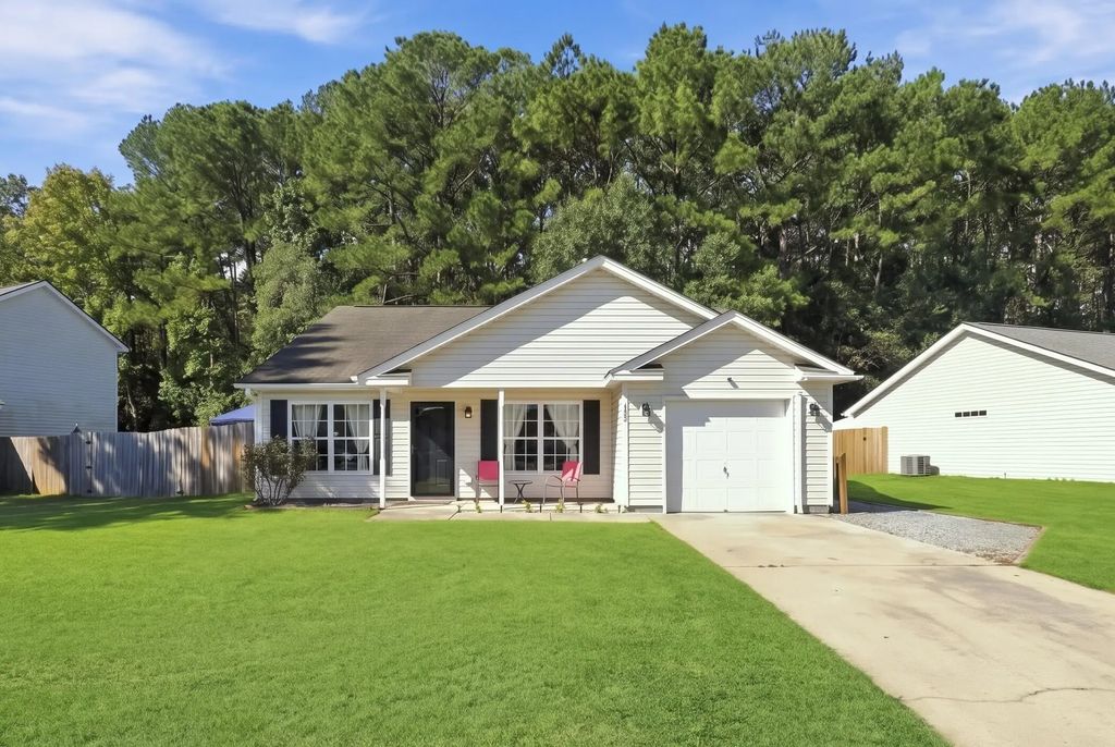 121 Pointer Drive, Goose Creek