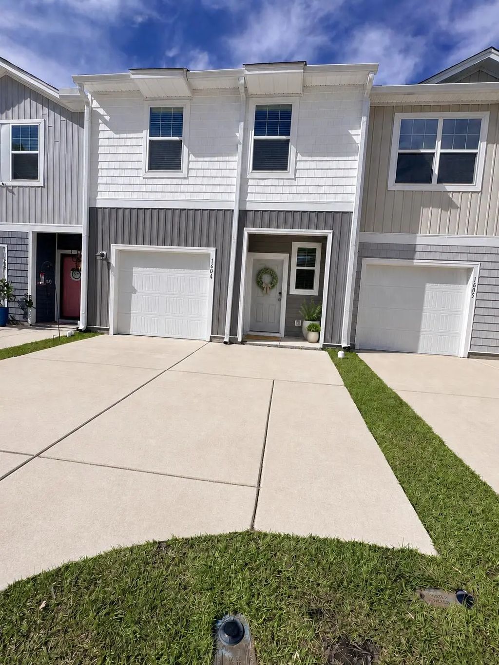 1604 Scarlett Maple Street, Summerville
