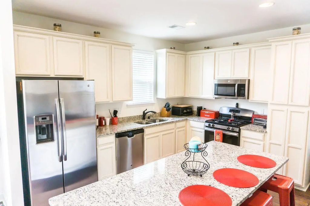 3802 Poplar Grove Place, Summerville