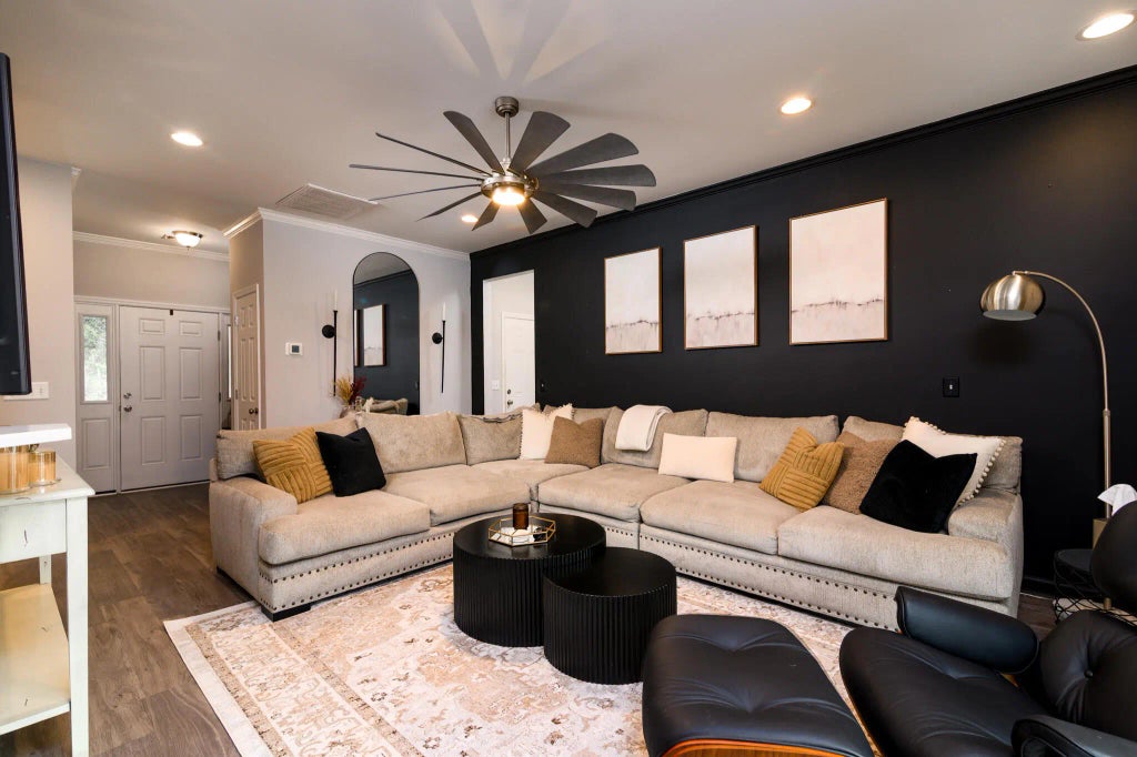 1050 Ben Road, Charleston