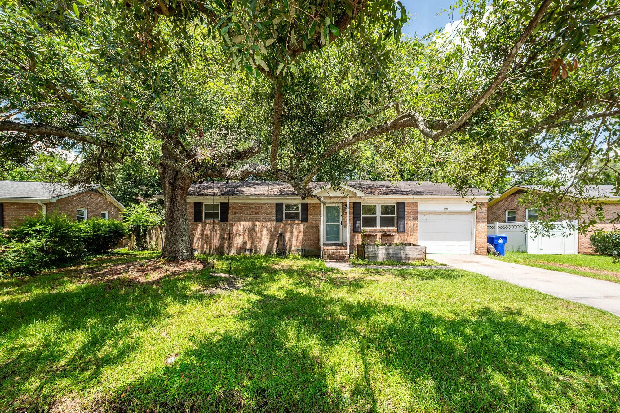 Photo of Listing #25018775