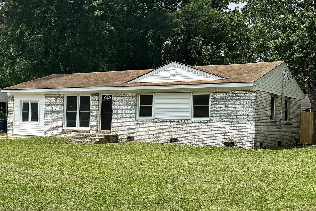 1847 Mepkin Road, Charleston