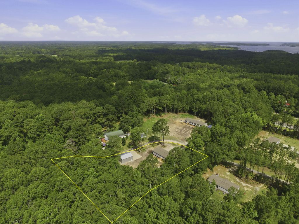 342 Hickory Nut Way, Cross