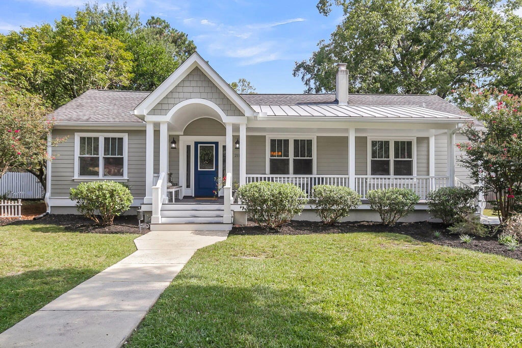 211 E Richardson Avenue, Summerville