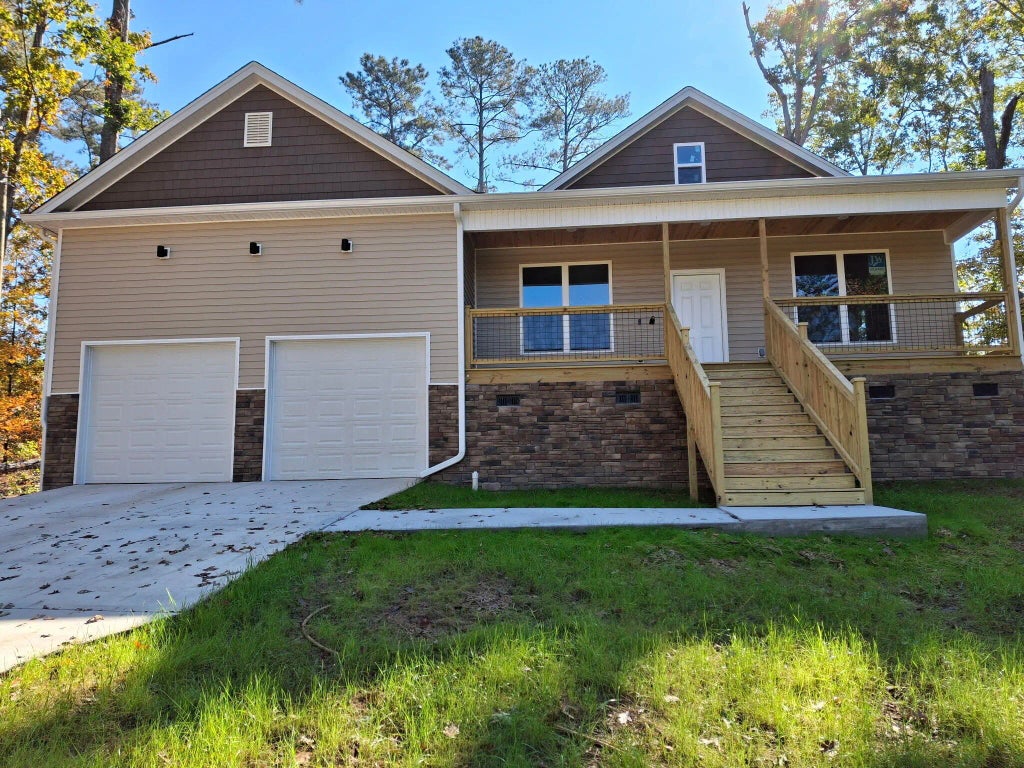 617 Newberry Drive, Chapin