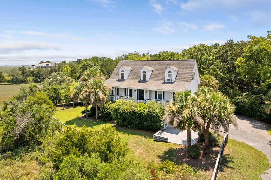 424 Station 22 1/2 Street, Sullivans Island
