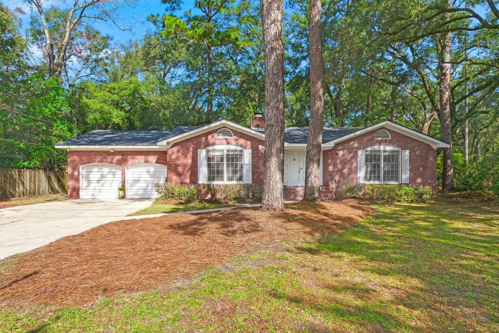 203 Chucker Drive, Summerville