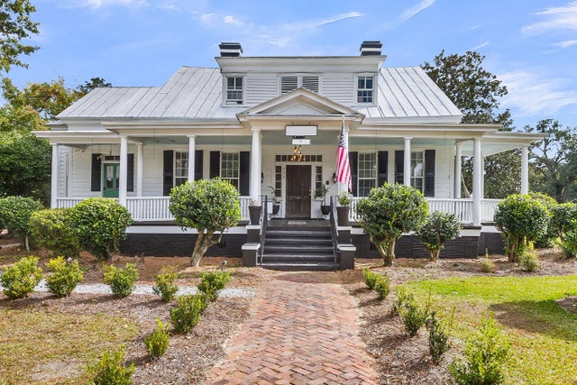 Photo of 115 S Magnolia Street, Summerville SC