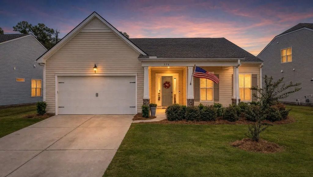 316 Tupelo Lake Drive, Summerville