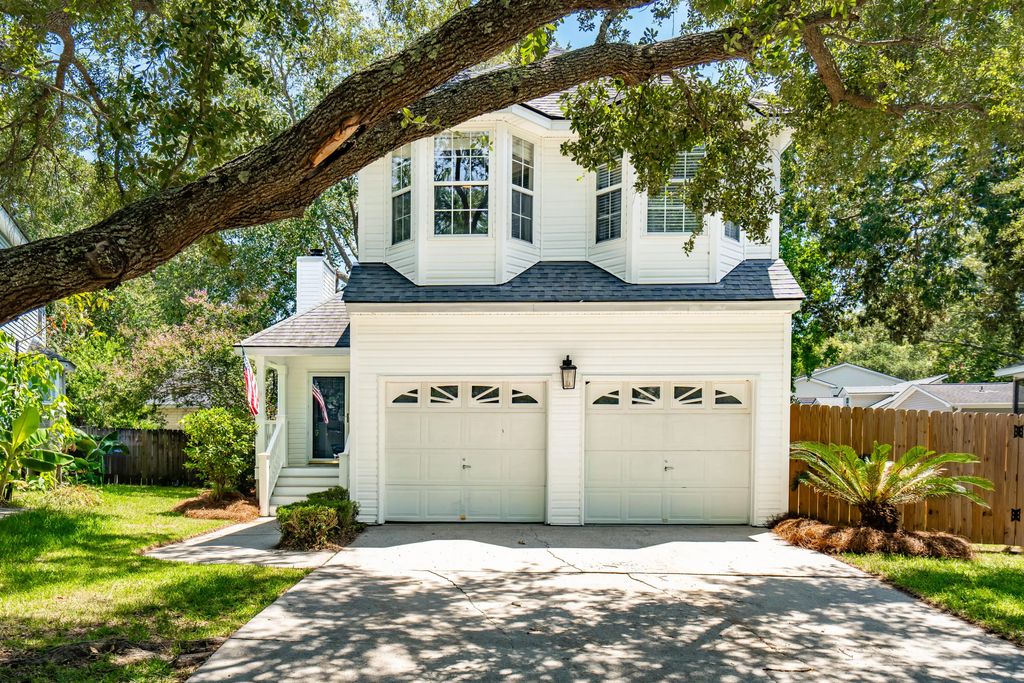 789 Shell Sand Road, Charleston
