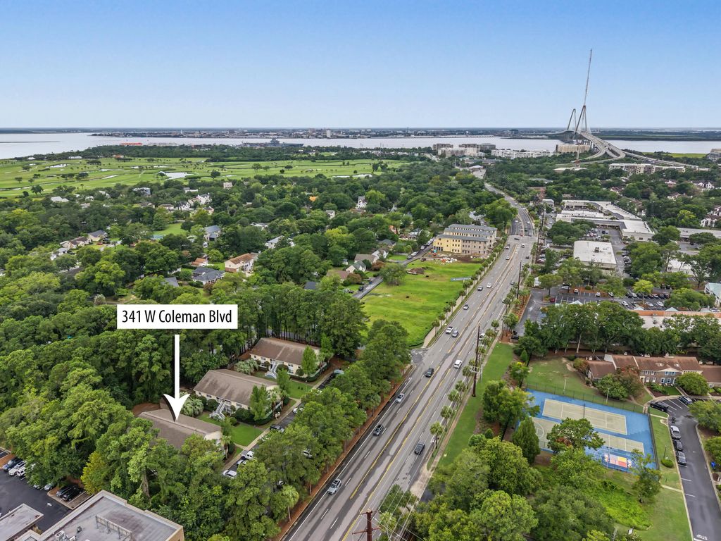 341 W Coleman Boulevard E, Mount Pleasant