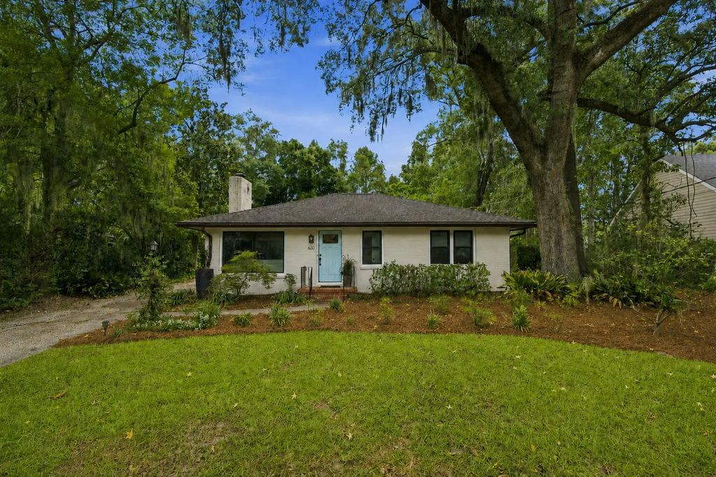 630 W Oak Forest Drive, Charleston