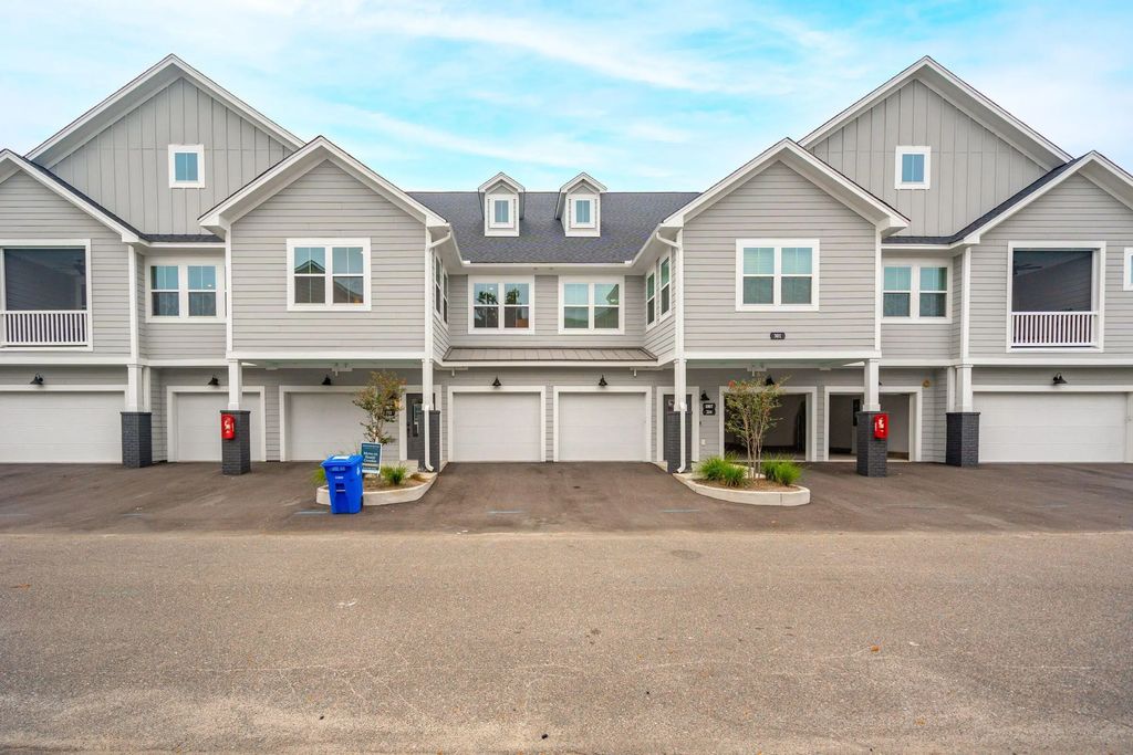 501 Raes Court 203, Charleston