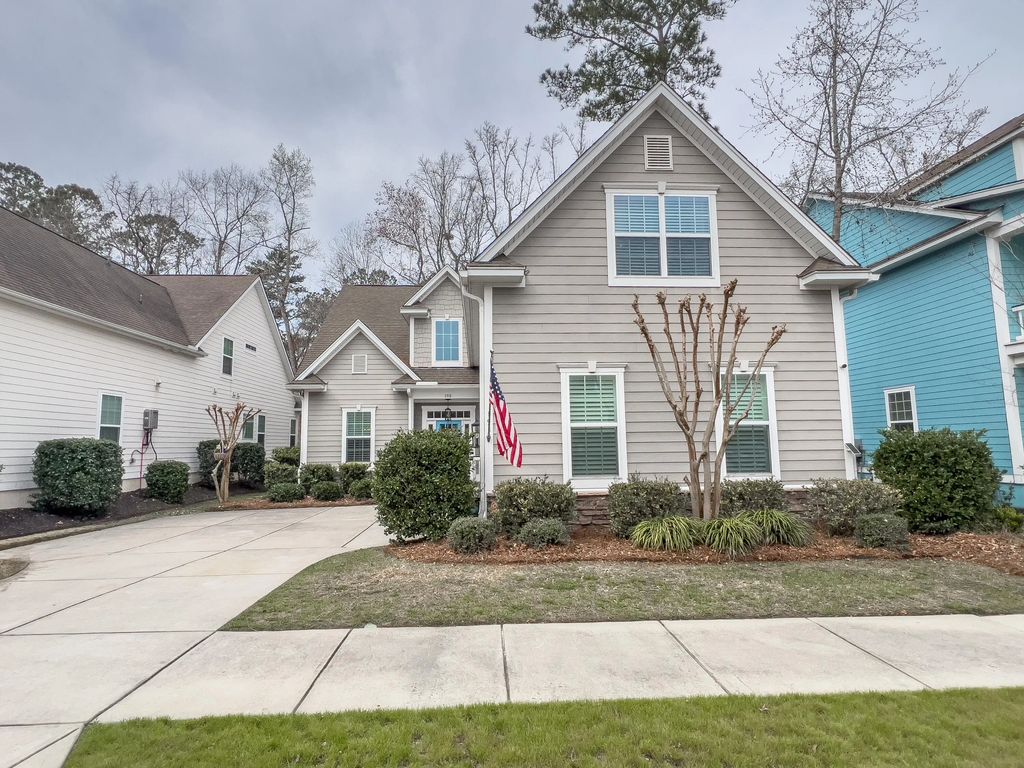 195 Donning Drive, Summerville