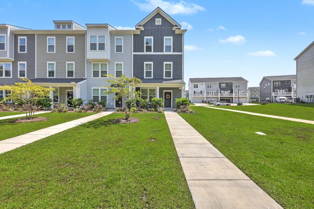 341 Herty Park Drive, Moncks Corner