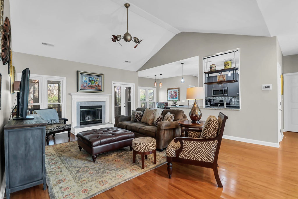 2044 Hallahan Court, Mount Pleasant