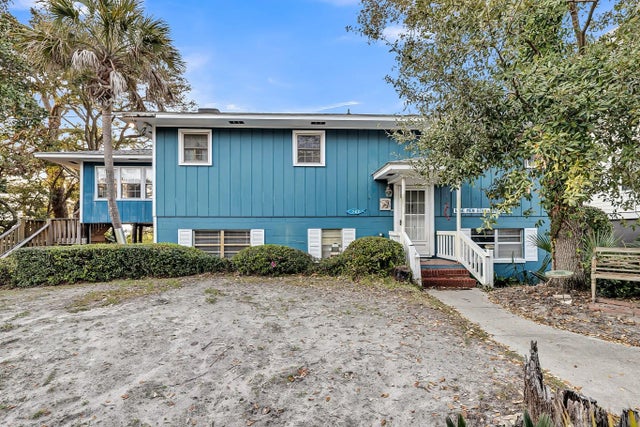 Photo of 702 E Erie Avenue, Folly Beach SC