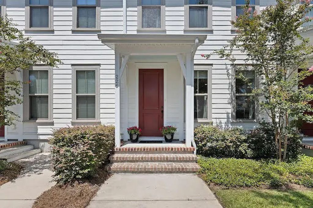 226 Oak Park Street, Summerville