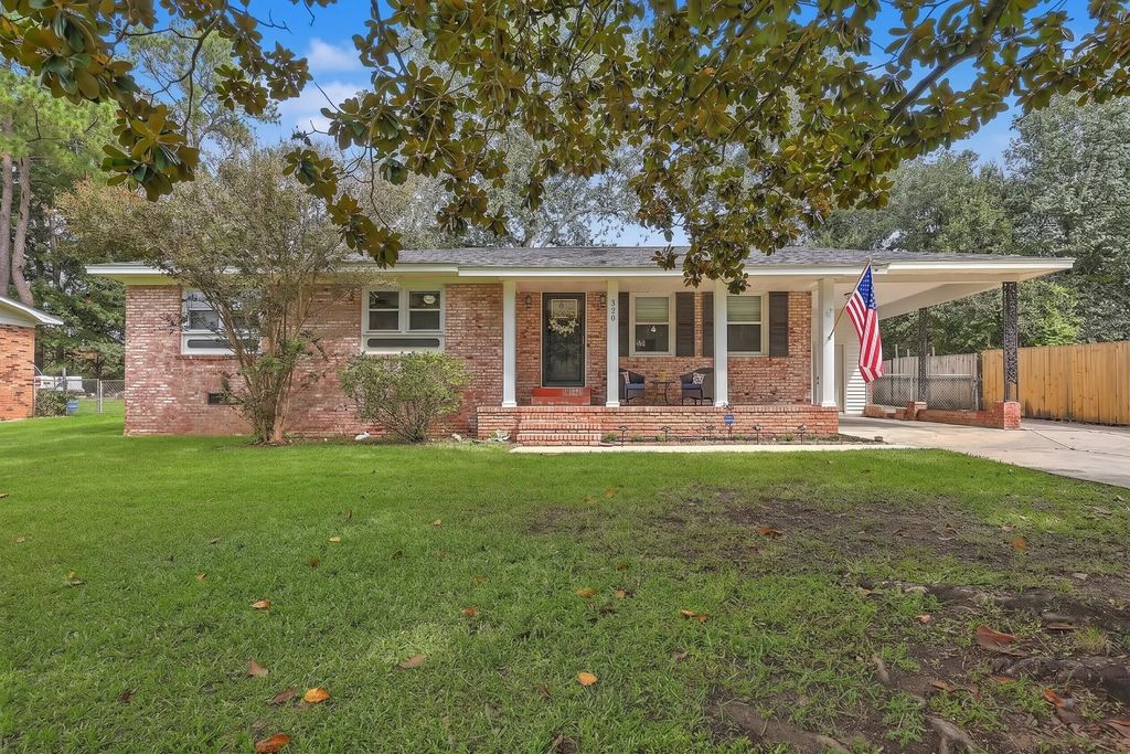 330 Oxford Road, Ladson