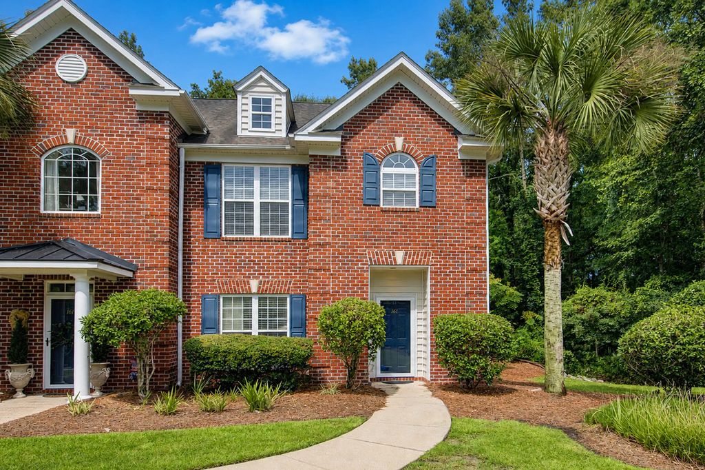 1611 Camfield Lane, Mount Pleasant