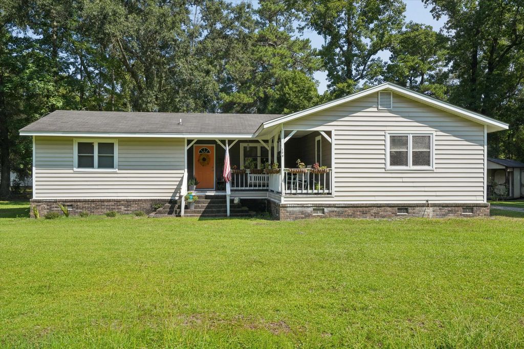 109 Annie Williams Street, Moncks Corner
