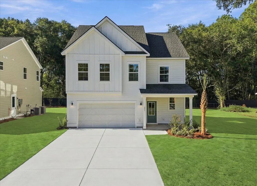 425 Cadbury Loop, Summerville