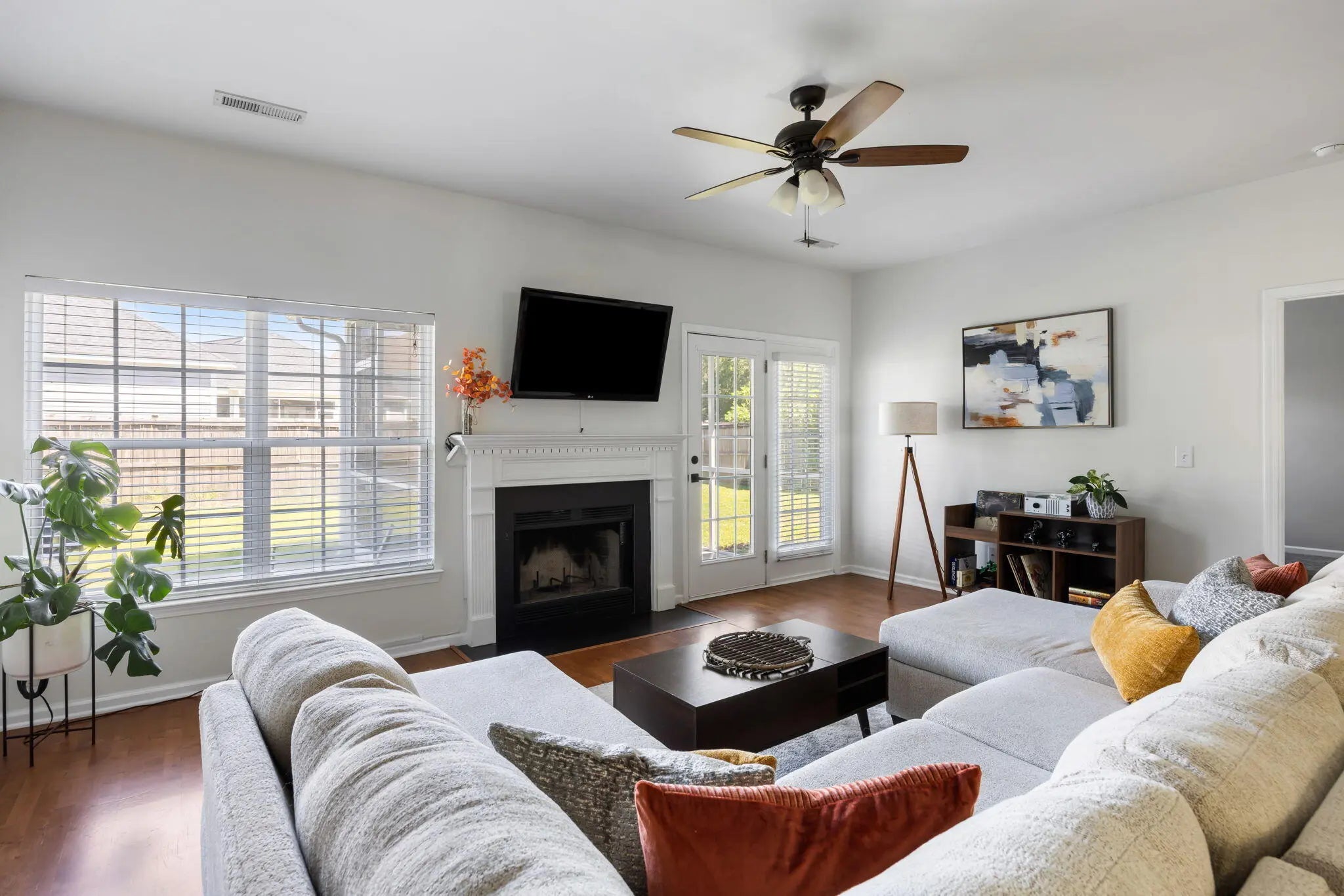 Photo of Listing #25024282