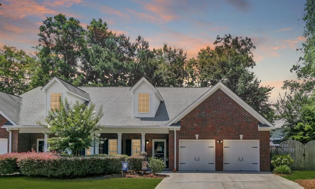 135 Steeple Point Court, Summerville