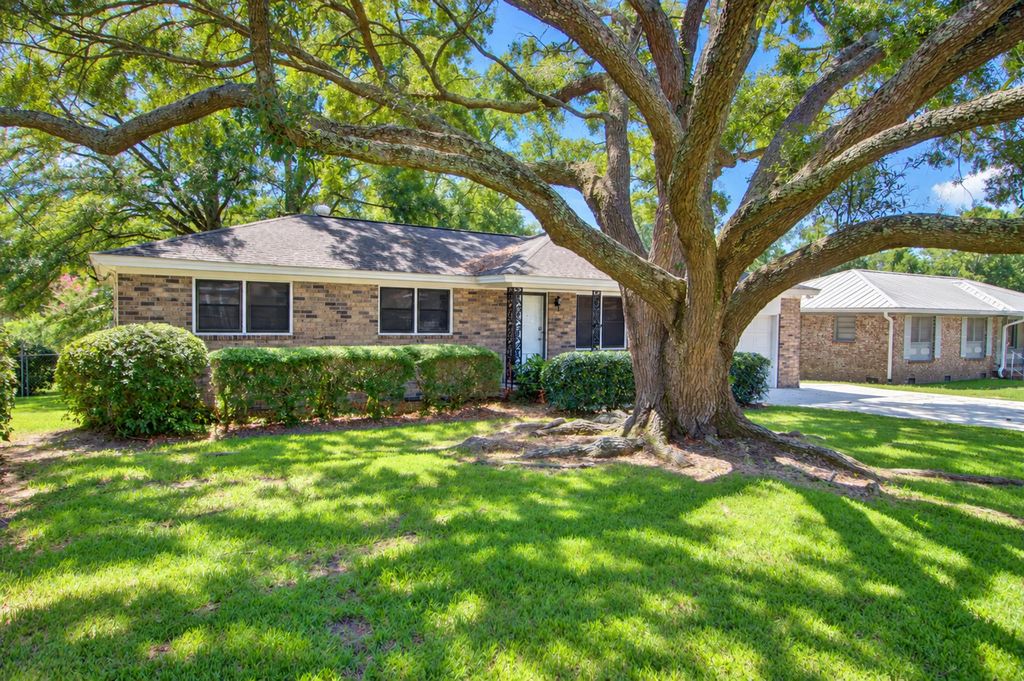 127 Clay Street, Goose Creek