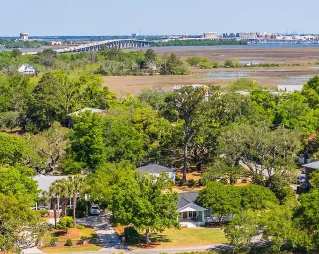 1259 Harbor View Lane, Charleston
