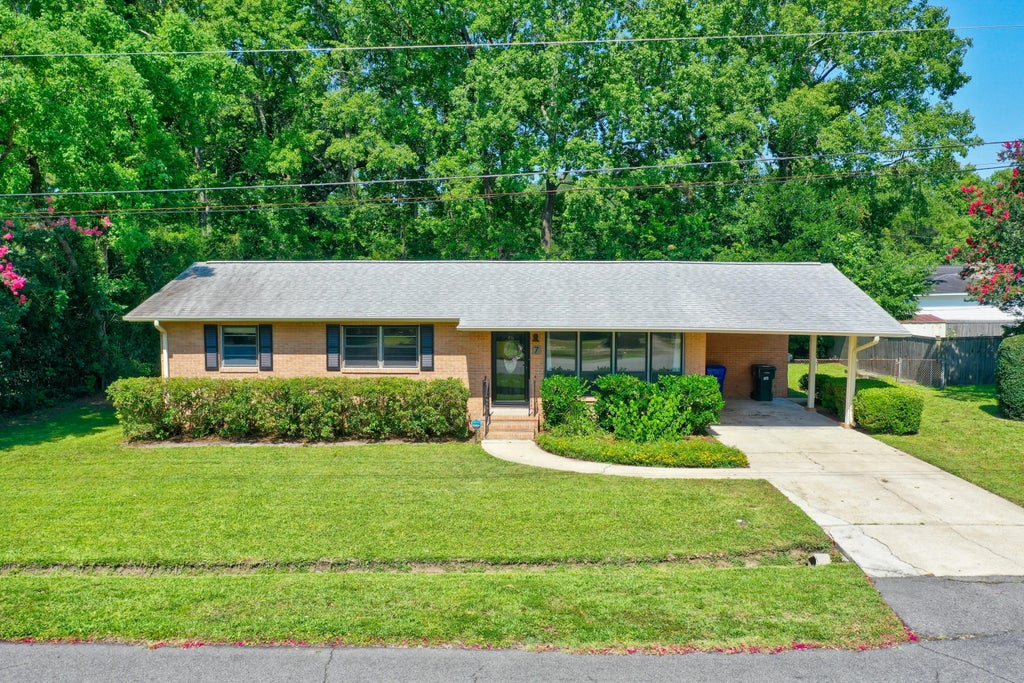 7 Plainfield Drive, Charleston