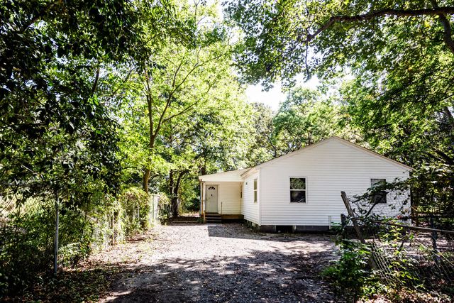 Photo of 722 Sequoia Street, Charleston SC