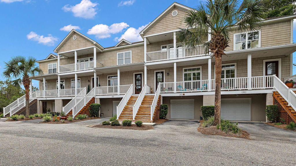 202 Garmouth Court, Mount Pleasant