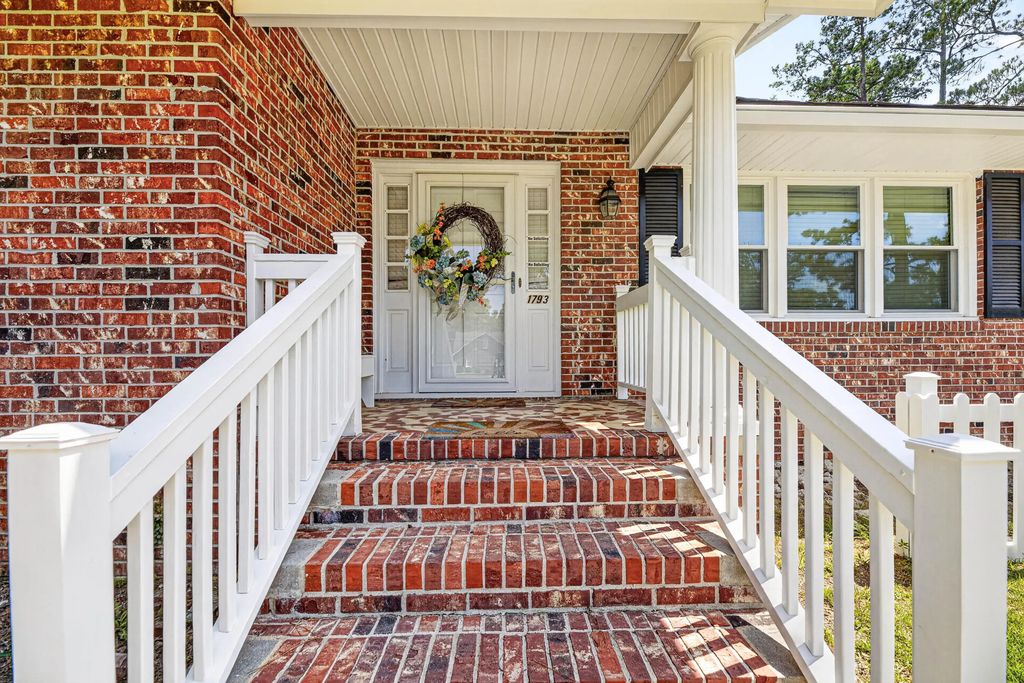 1793 Forest Drive, Orangeburg