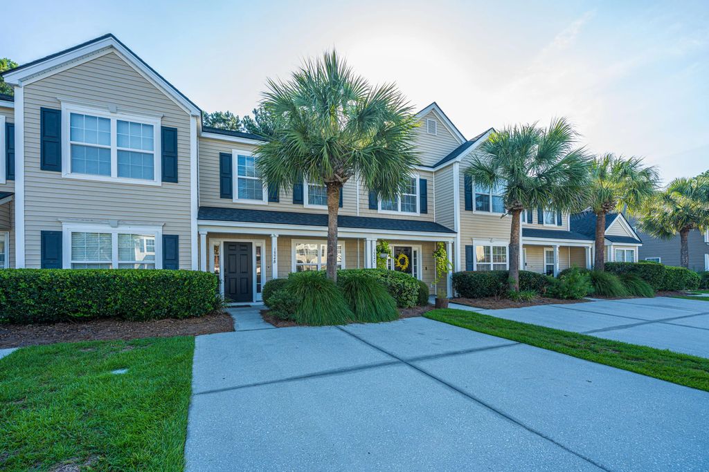 1004 Washitonia Way B, Charleston