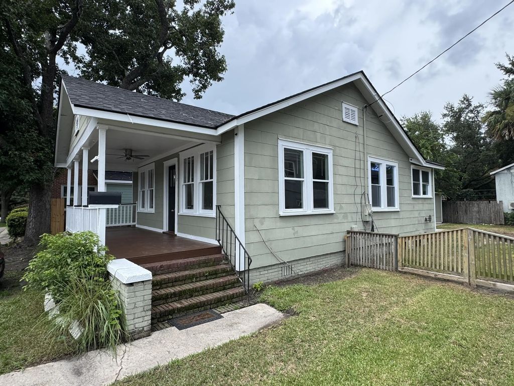 111 Magnolia Road, Charleston