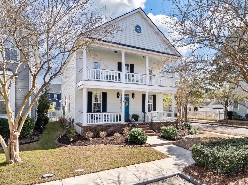 221 White Gables Drive, Summerville