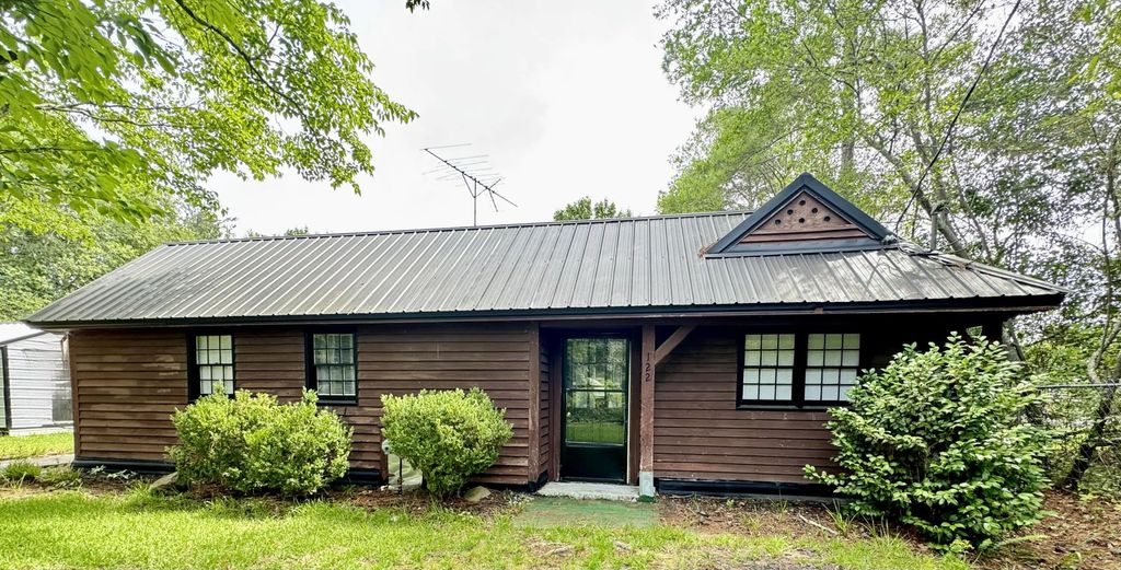 122 Retha Road, Orangeburg