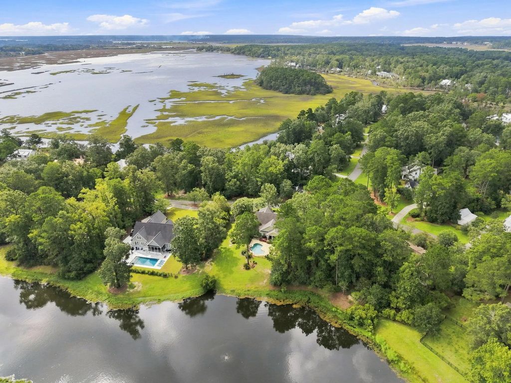 4142 Ten Shillings Way, Ravenel