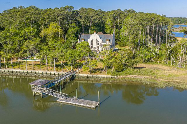 Photo of 8654 Glascow Island Loop, Edisto Island SC