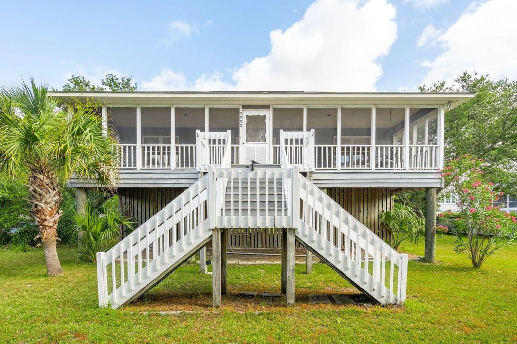 2250 Atlantic Avenue, Sullivans Island