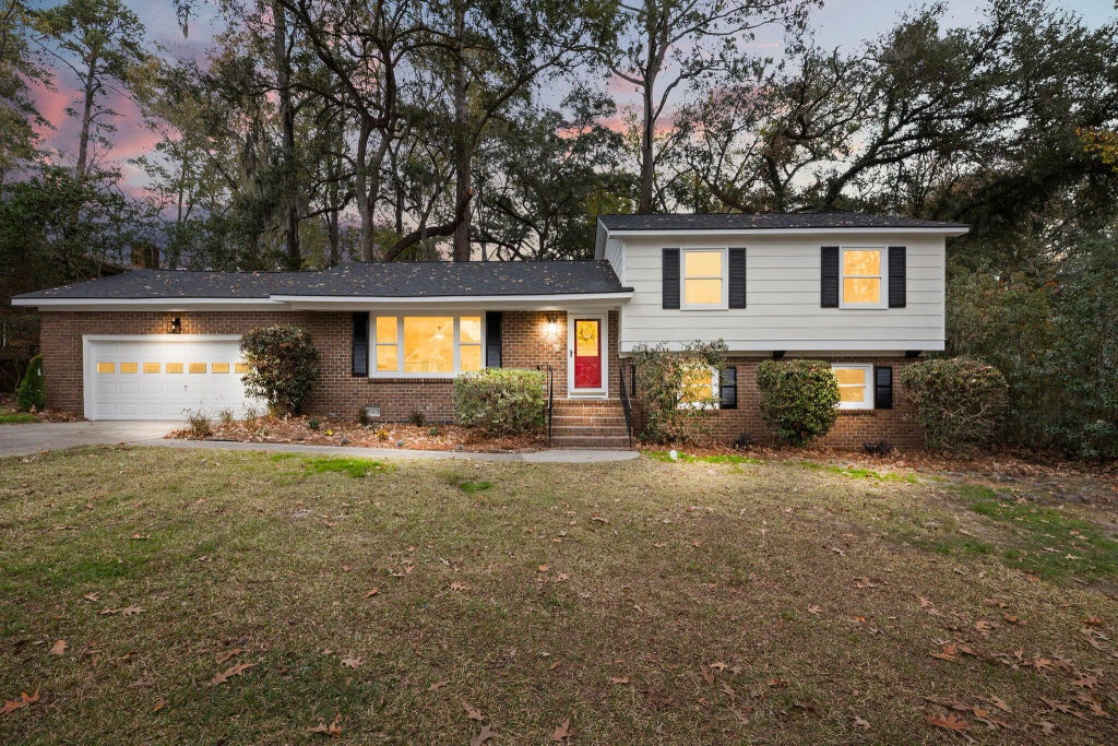 321 Fairington Drive, Summerville