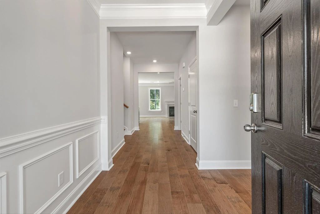 274 Huguenot Trail, Huger