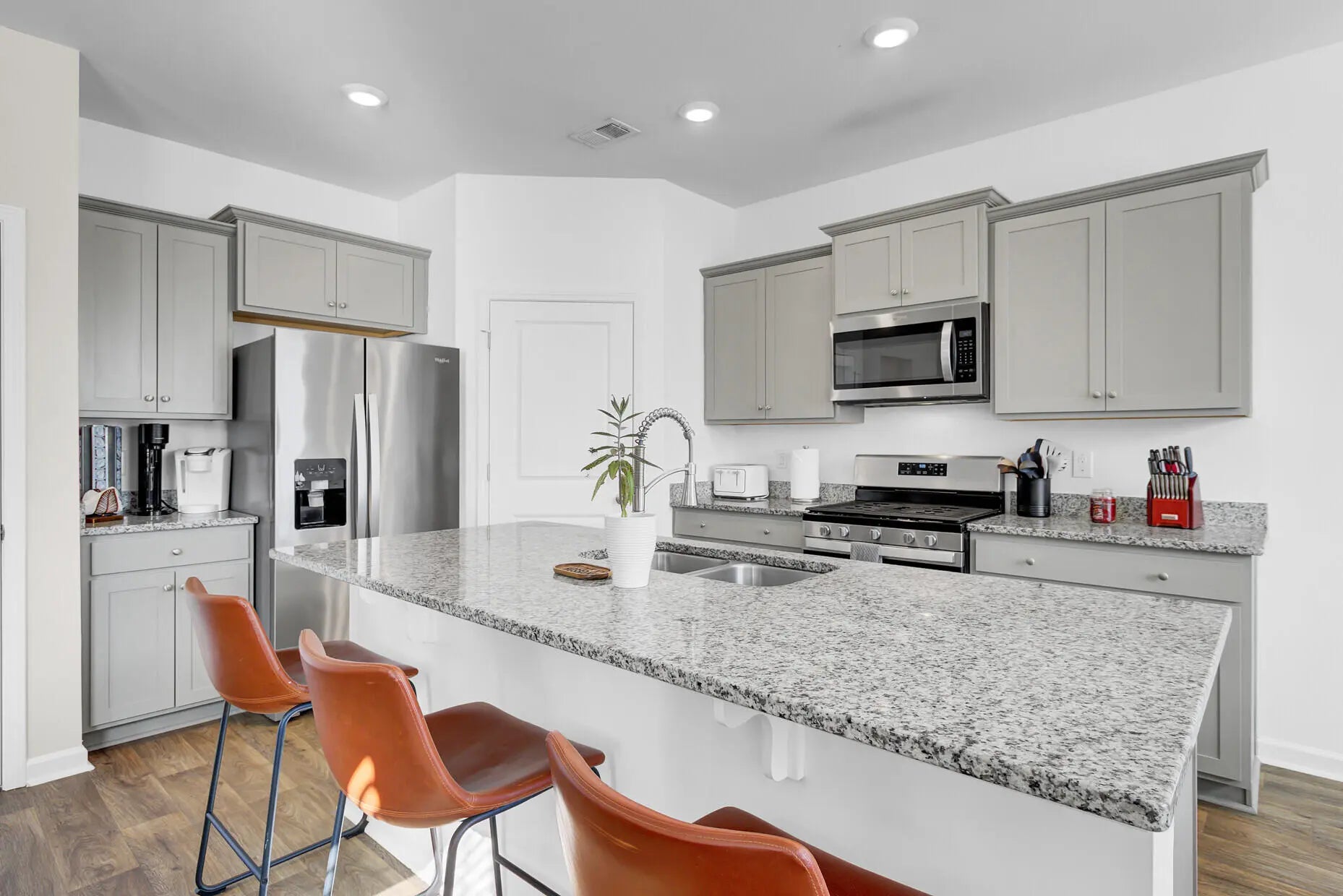 Photo of Listing #25006115