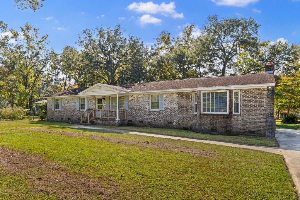 1944 Old Fort Avenue, Charleston