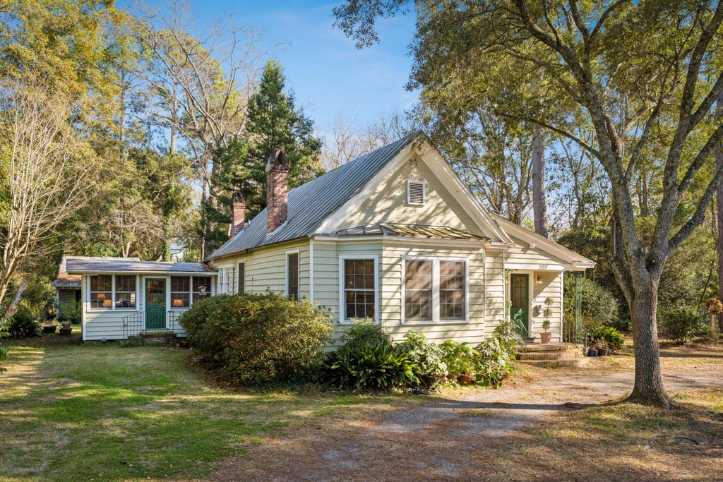 207 W Carolina Avenue, Summerville