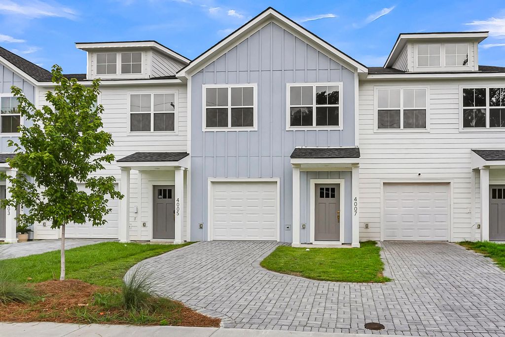 4007 Gravely Avenue, North Charleston