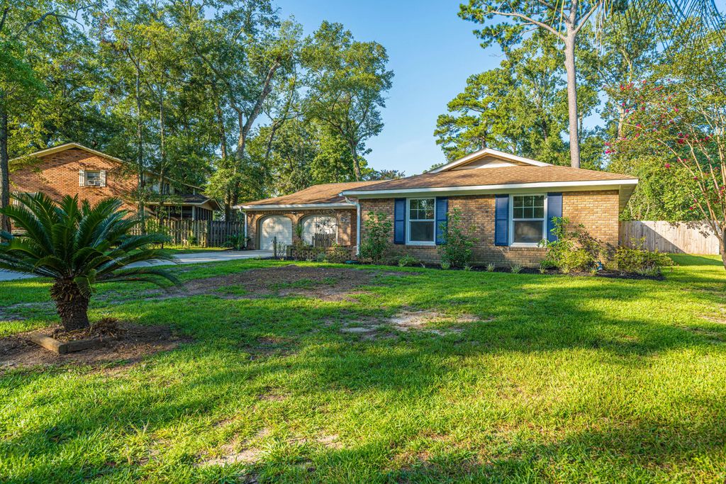 308 Grouse Road, Summerville