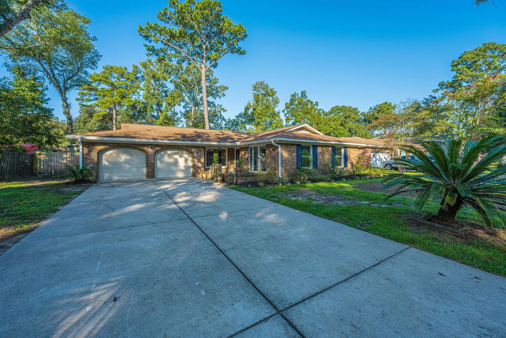 308 Grouse Road, Summerville